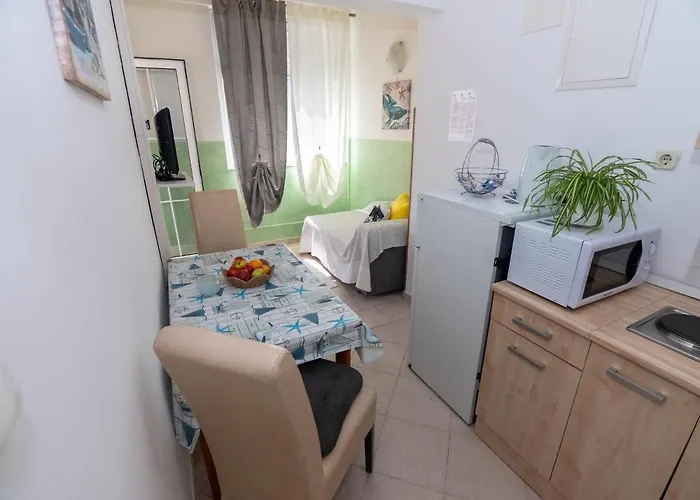 Apartman For Families With Children Lopar, Rab - 20830