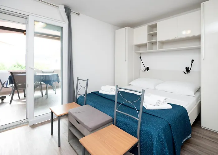 Apartman For Families With Children Lopar, Rab - 20830