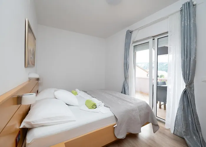 Apartman For Families With Children Lopar, Rab - 20830
