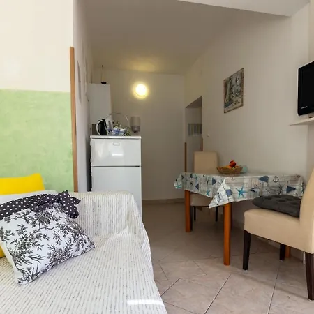 Apartment For Families With Children Lopar, Rab - 20830 *