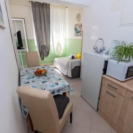 Apartment For Families With Children Lopar, Rab - 20830