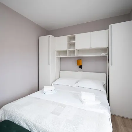 Apartment For Families With Children Lopar, Rab - 20830 *