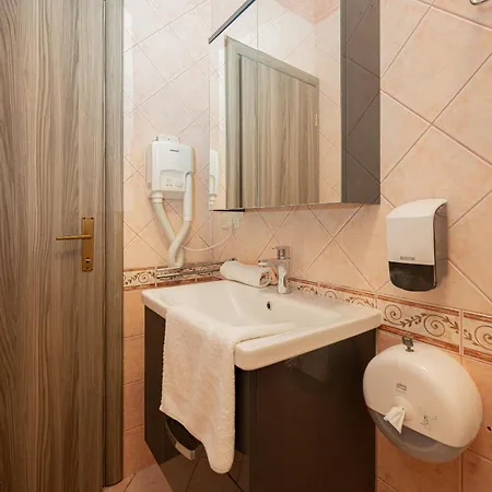 Apartment For Families With Children Lopar, Rab - 20830 Lopar