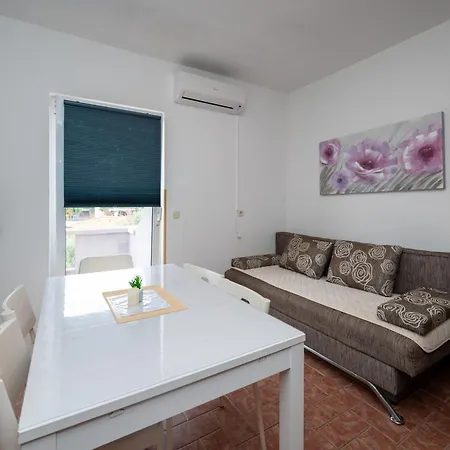 For Families With Children Lopar, Rab - 20830 Apartment