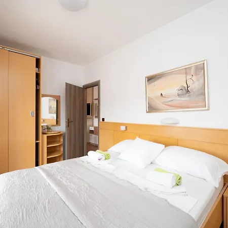 For Families With Children Lopar, Rab - 20830 Apartment
