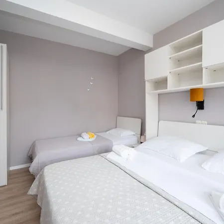 Apartment For Families With Children Lopar, Rab - 20830 Lopar