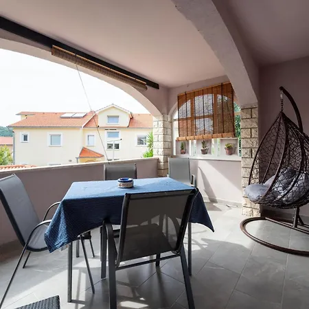 Apartment For Families With Children Lopar, Rab - 20830 *