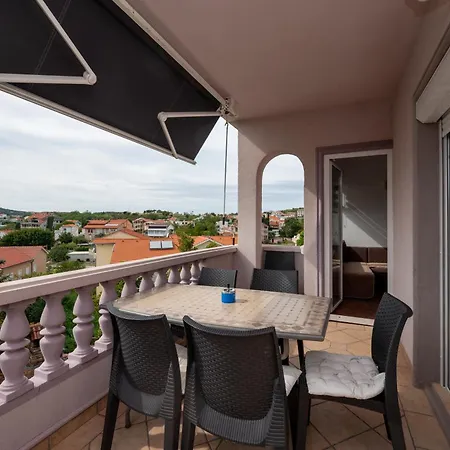 Apartamento For Families With Children Lopar, Rab - 20830 *